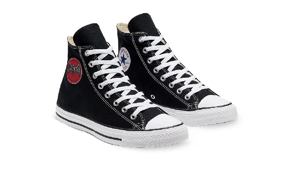 BACARDÍ lanza sus tenis y otros productos