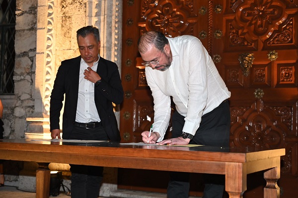 Comex firma convenio con CANADEVI