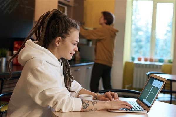 6 hábitos que predominan en el Home Office según Deel