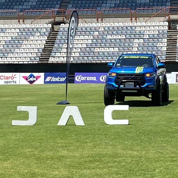 JAC FRISON ESTADIO