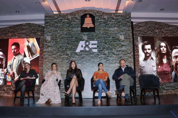 Llega a TV de paga la serie Narcos