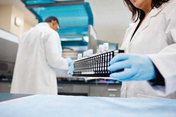 Roche presenta reporte del estudio de fase III COVACTA de tocilizumab
