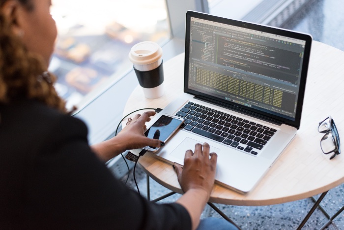 ESET comparte la situación actual de la mujer en la industria de ciberseguridad