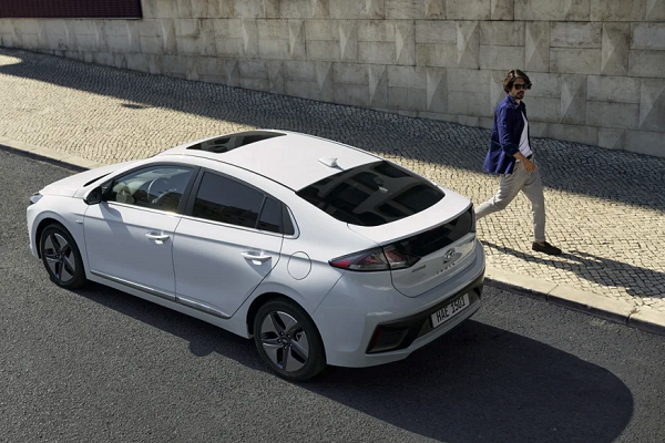 Hyundai renueva su oferta electrica con Ioniq 2020