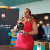 Nazly Borrero presenta su nueva obra "Cadena inmutable" sobre seguridad digital 