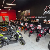 Motos